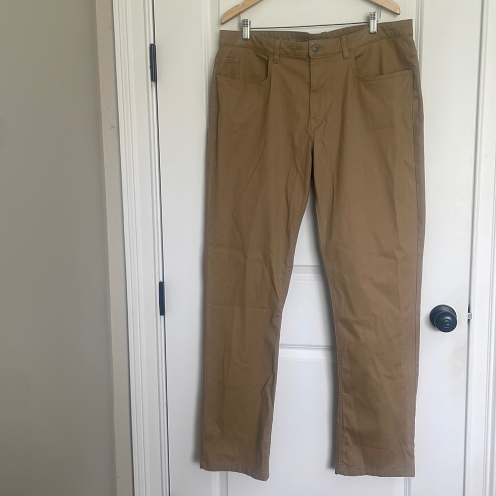 The North Face Men’s Relaxed Fit Mini Corduroy Pants Tan 38
